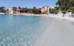 La Perle Bandolaise,wifi,clim,parking gratuit,Terrasse vue sur mer